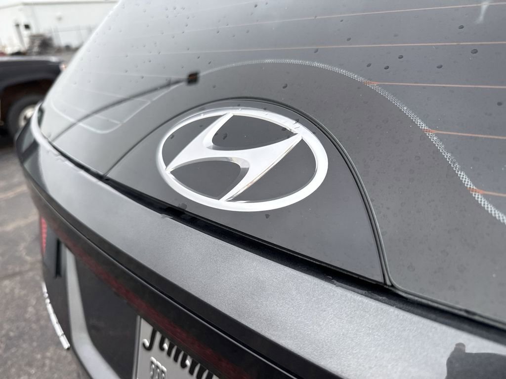Used 2023 Hyundai Tucson SE image 38