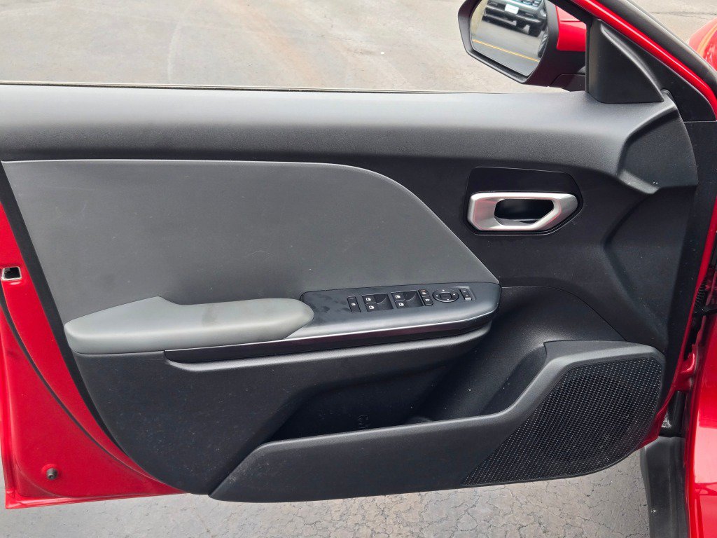 Used 2025 Kia K4 FWD image 18