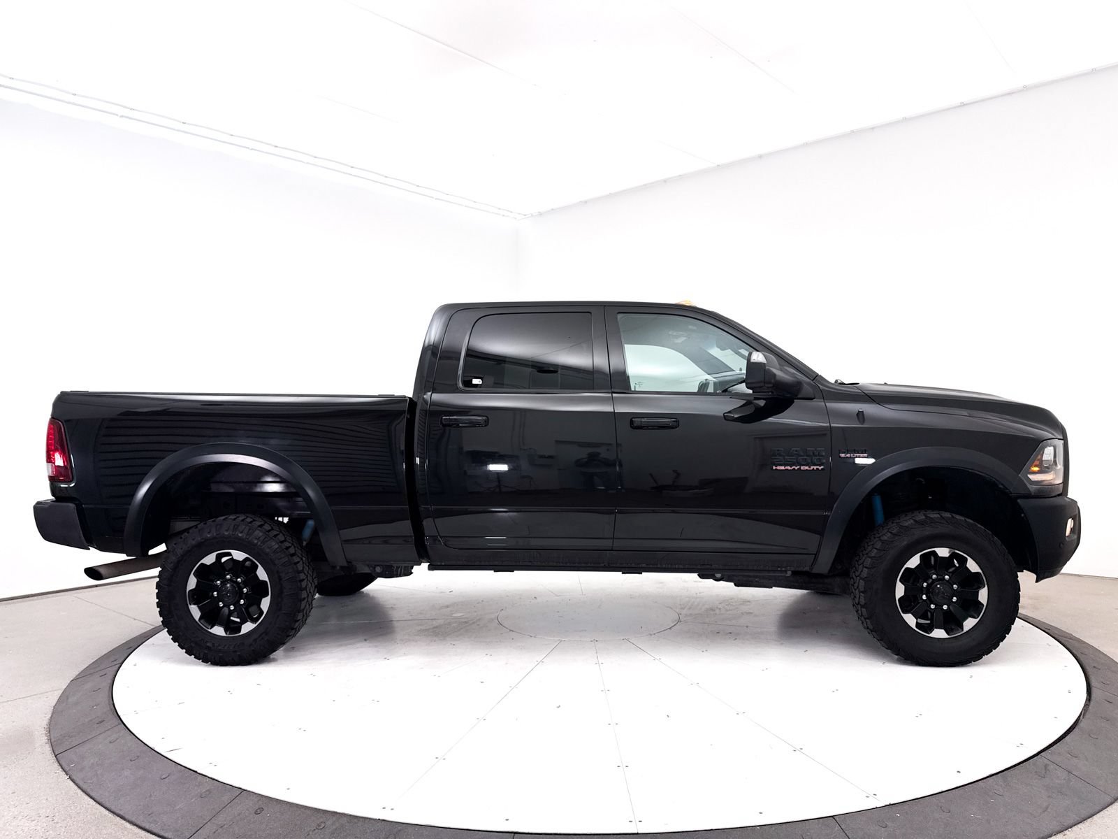 Used 2018 RAM 2500 Power Wagon w/ Leather & Luxury Group AWD/4WD image 36