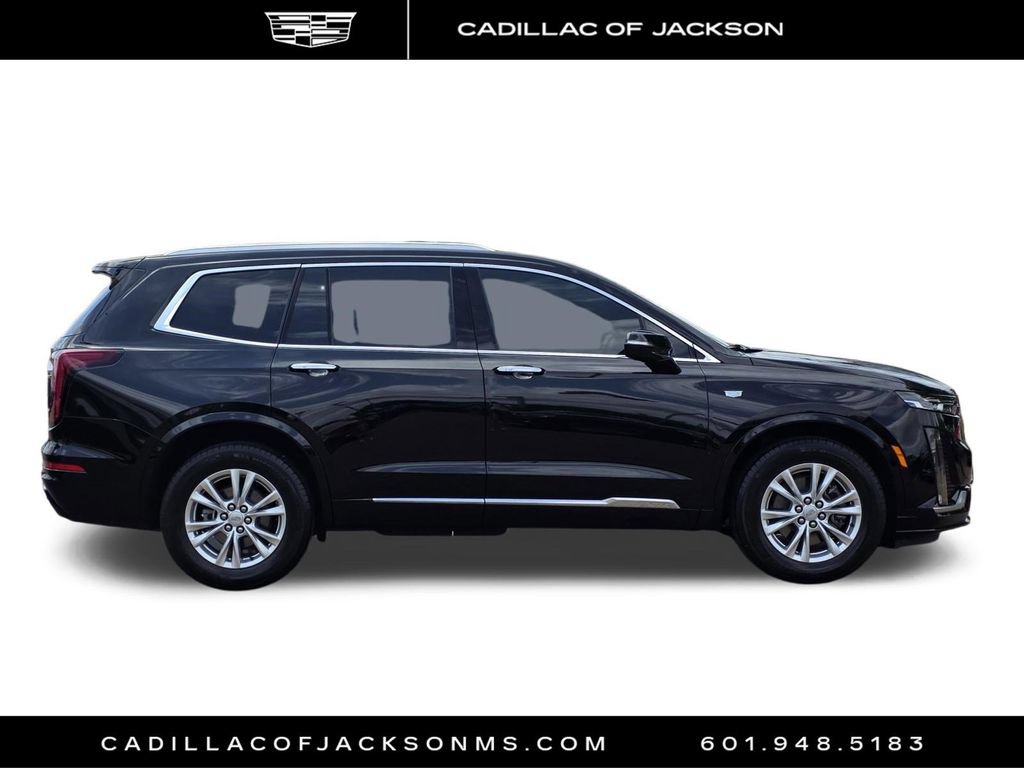 Certified 2025 Cadillac XT6 Luxury FWD image 4