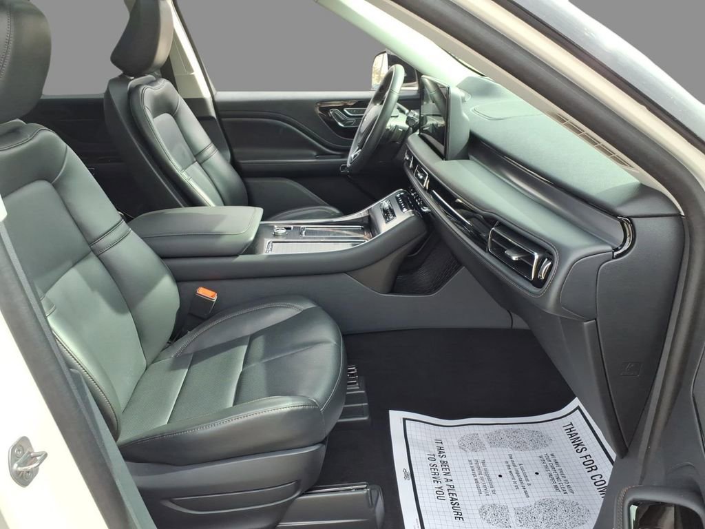 Certified 2025 Lincoln Aviator 2WD w/ Jet Appearance Package image 13