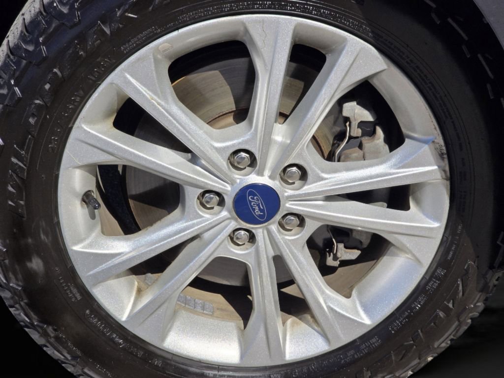 Used 2018 Ford Escape SE image 18