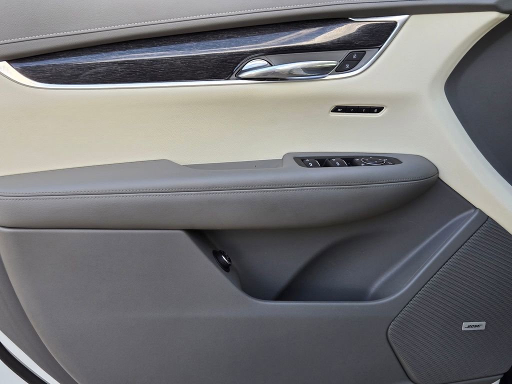 Used 2022 Cadillac XT6 Premium Luxury w/ Technology Package image 25