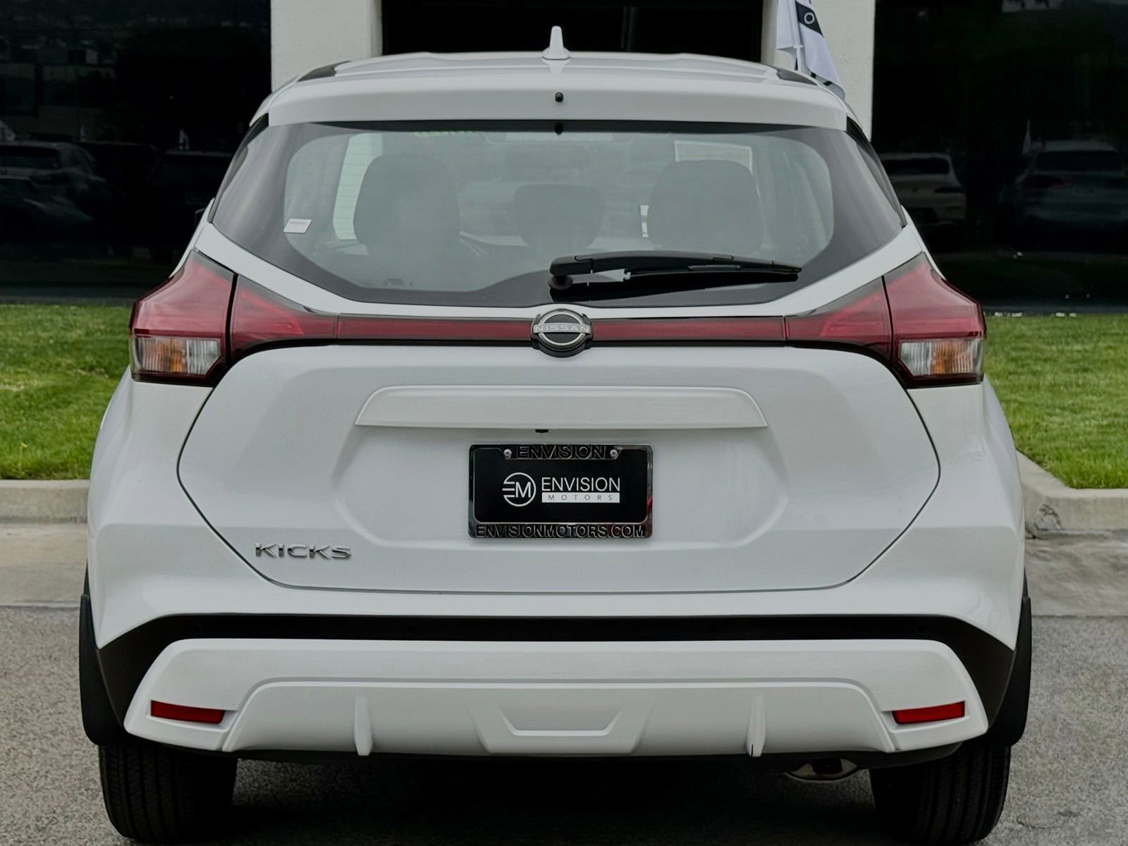 Used 2024 Nissan Kicks S FWD image 13