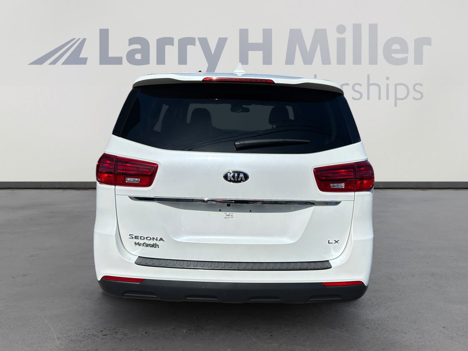 Used 2021 Kia Sedona LX image 5
