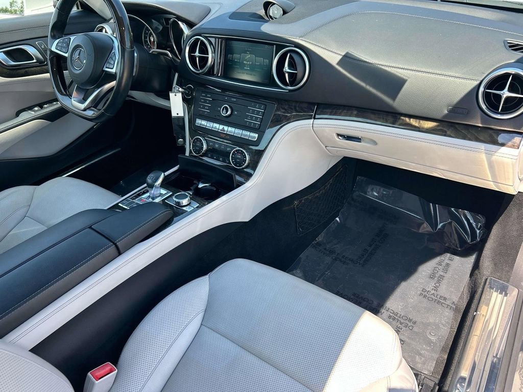 Used 2017 Mercedes-Benz SL 450 image 10