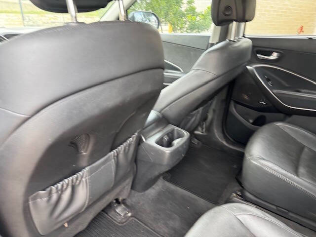 Used 2018 Hyundai Santa Fe Limited w/ Cargo Package image 35