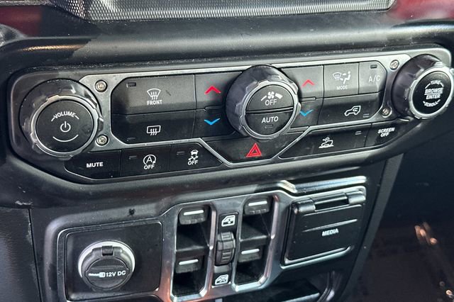 Used 2023 Jeep Wrangler Unlimited Rubicon image 23