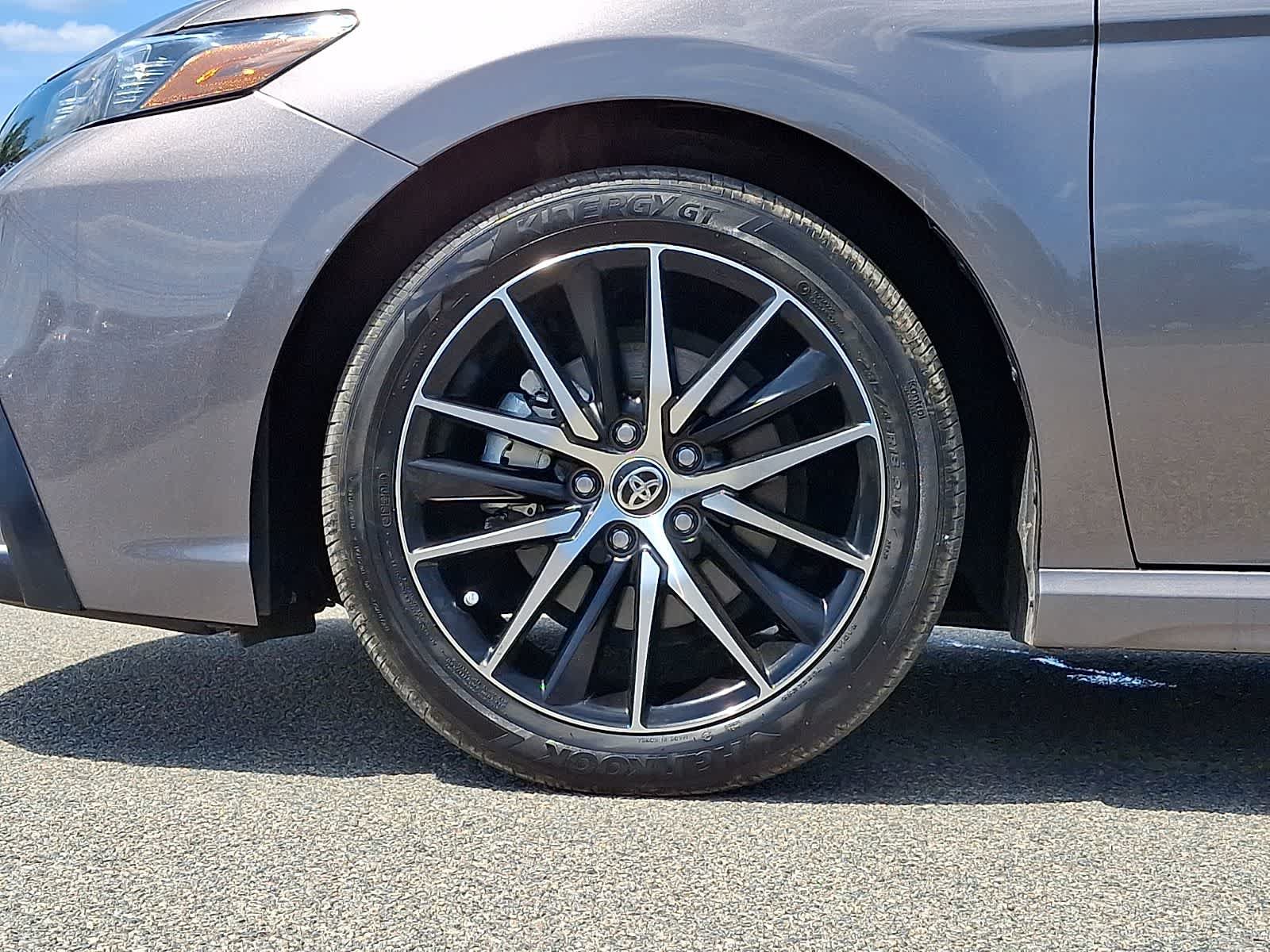 Used 2024 Toyota Camry SE AWD/4WD image 11
