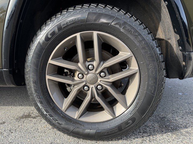 Used 2016 Jeep Grand Cherokee Limited 75th Anniversary image 24