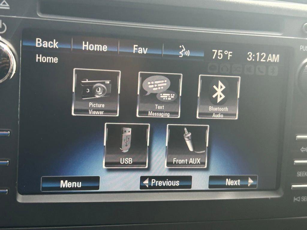 Used 2017 Chevrolet Traverse LT w/ Style and Technology Package image 17