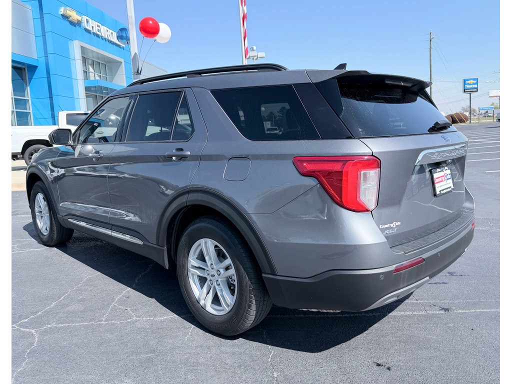 Used 2021 Ford Explorer XLT w/ Equipment Group 202A image 7