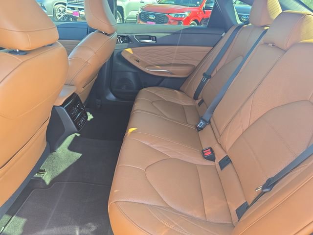 Used 2019 Toyota Avalon Limited image 13