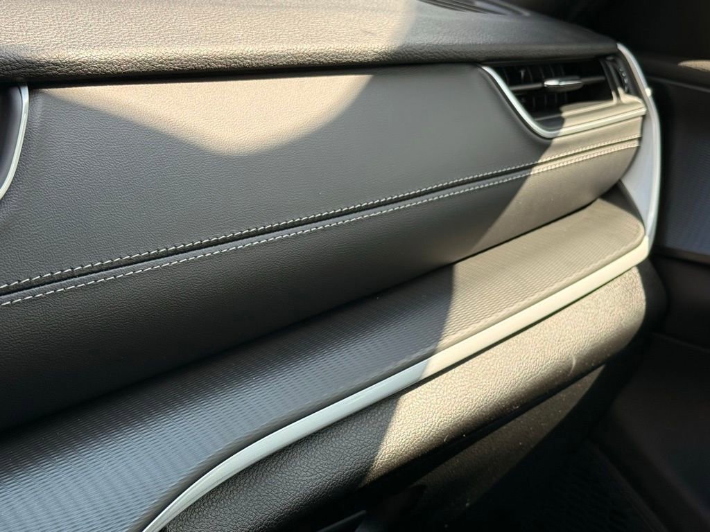 New 2026 Jeep Grand Cherokee Laredo AWD/4WD image 21