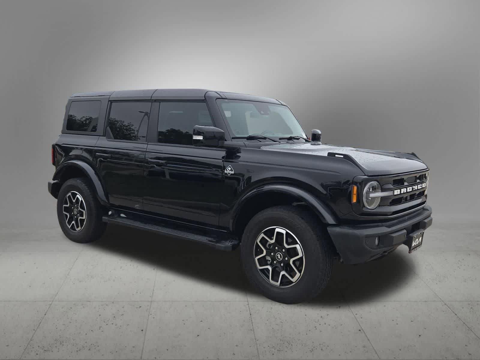 Used 2024 Ford Bronco Outer Banks AWD/4WD image 8
