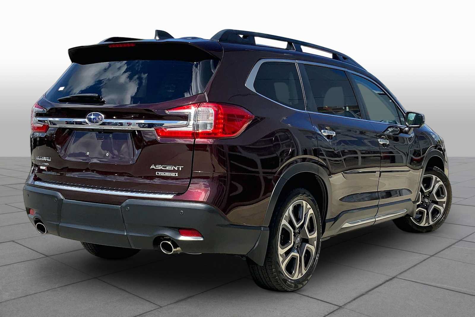Used 2023 Subaru Ascent Touring AWD/4WD image 12