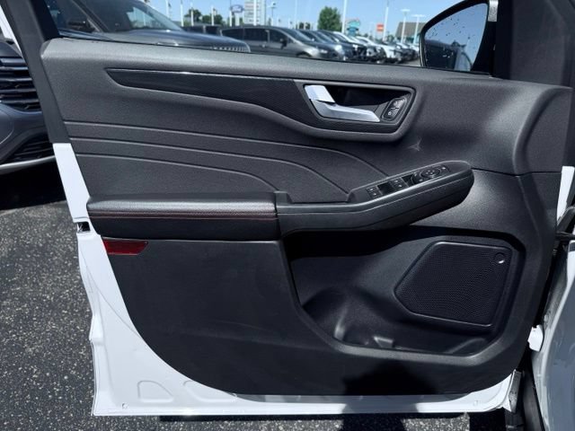 Used 2024 Ford Escape ST-Line Select AWD/4WD image 13