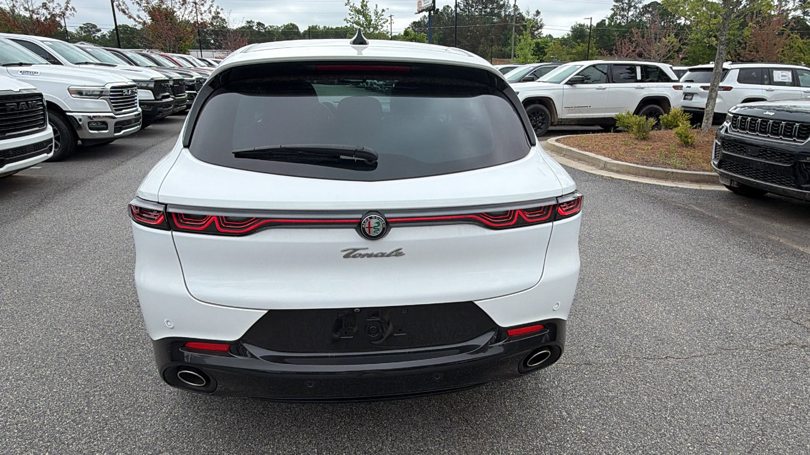 Used 2024 Alfa Romeo Tonale Veloce AWD/4WD image 9