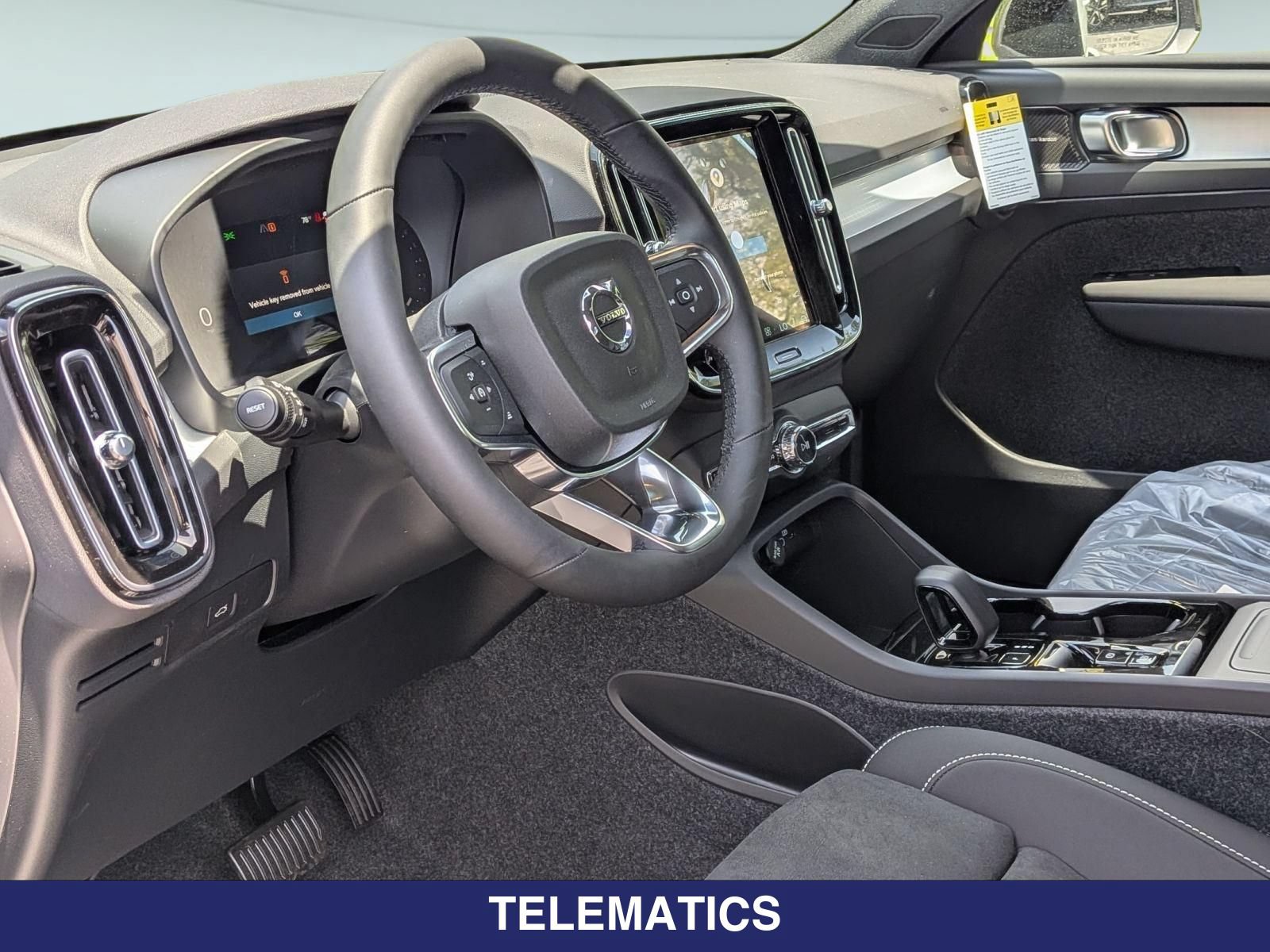 New 2026 Volvo XC40 B5 Ultra w/ Protection Package Premier AWD/4WD image 13