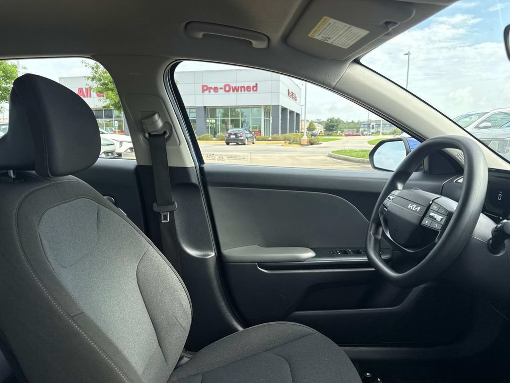 Used 2025 Kia K4 FWD image 14