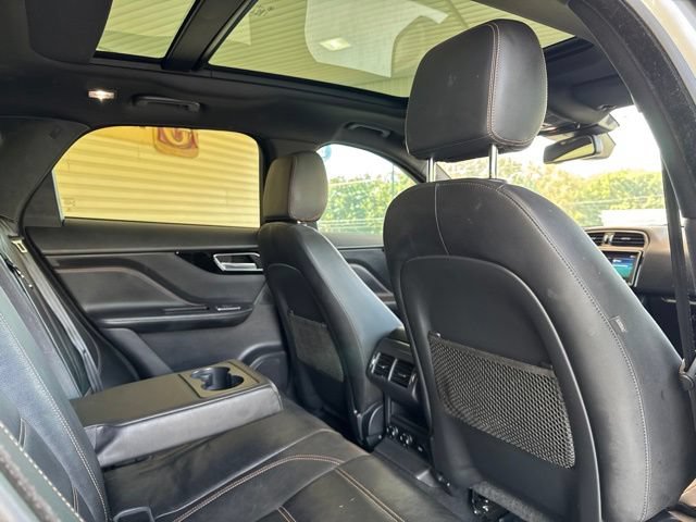 Used 2017 Jaguar F-PACE Prestige AWD/4WD image 5