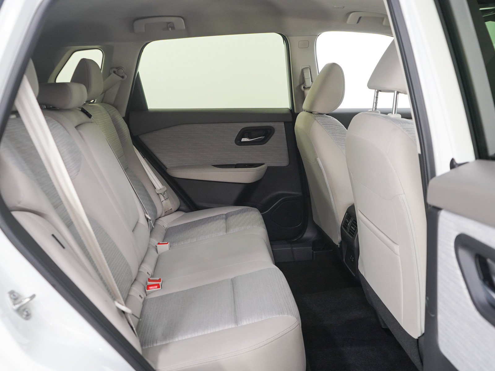 Used 2023 Nissan Rogue SV AWD/4WD image 12