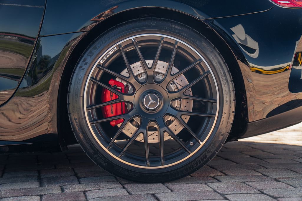 Used 2018 Mercedes-Benz AMG GT C image 16