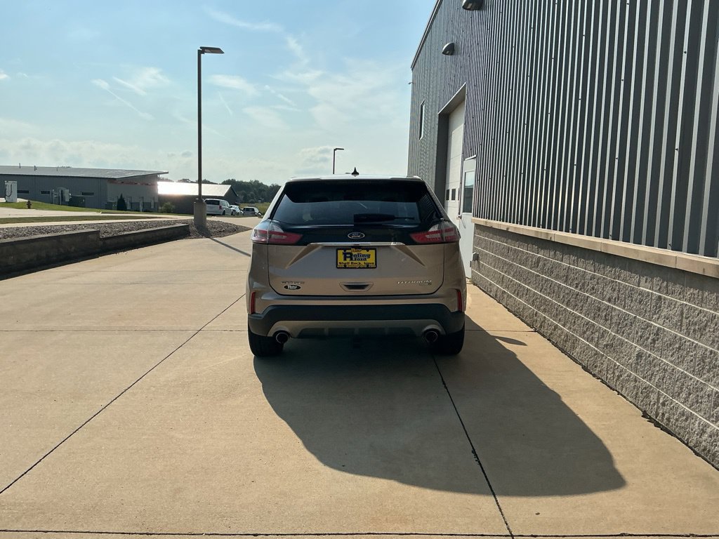 Used 2020 Ford Edge Titanium w/ Equipment Group 301A AWD/4WD image 5
