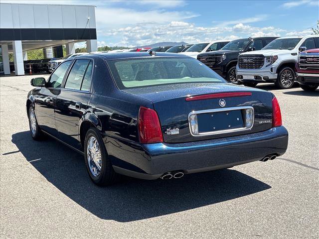 Used 2004 Cadillac De Ville Sedan w/ Equipment Group image 5