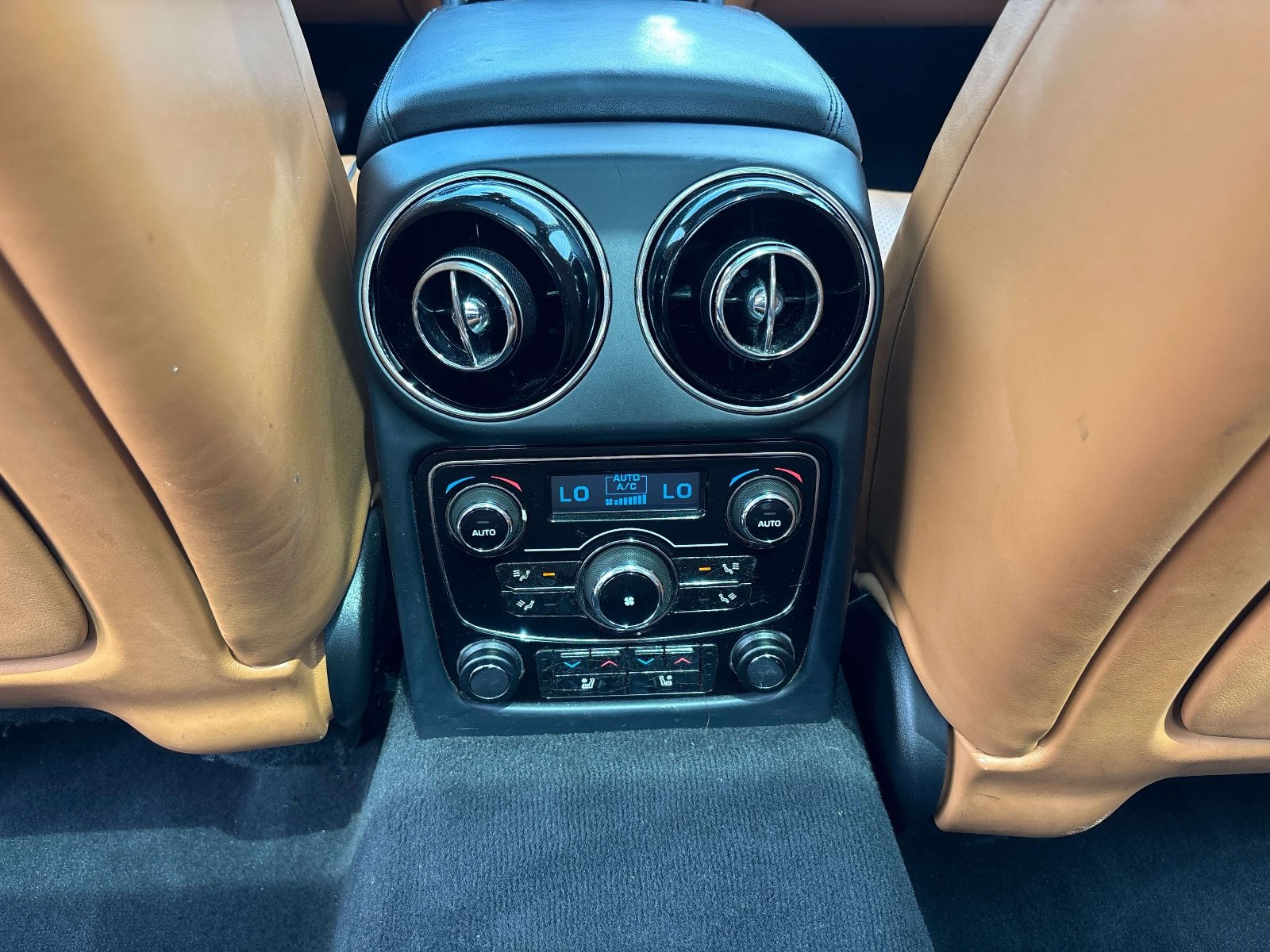 Used 2013 Jaguar XJ AWD image 10