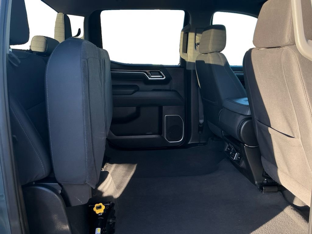 Used 2025 Chevrolet Silverado 1500 LT image 21