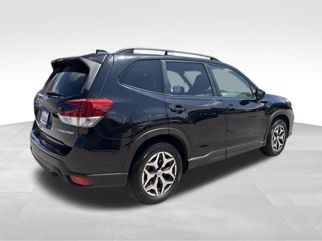 Used 2021 Subaru Forester Premium AWD/4WD image 7