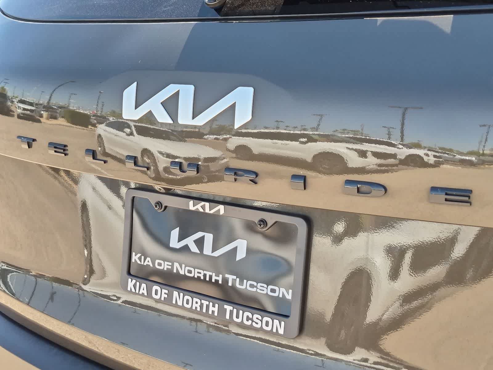 Used 2022 Kia Telluride EX w/ EX Premium Package AWD/4WD image 13