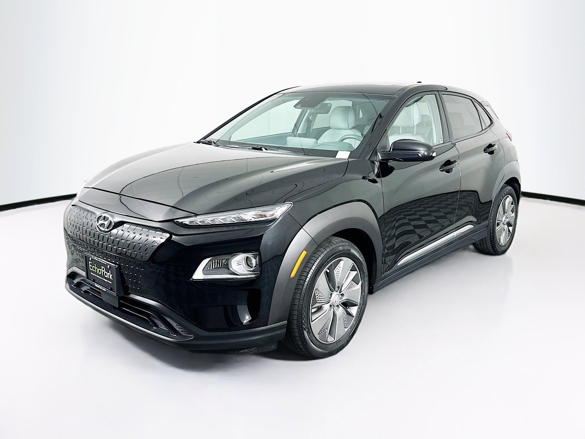 Used 2021 Hyundai Kona Ultimate w/ Cargo Package image 3
