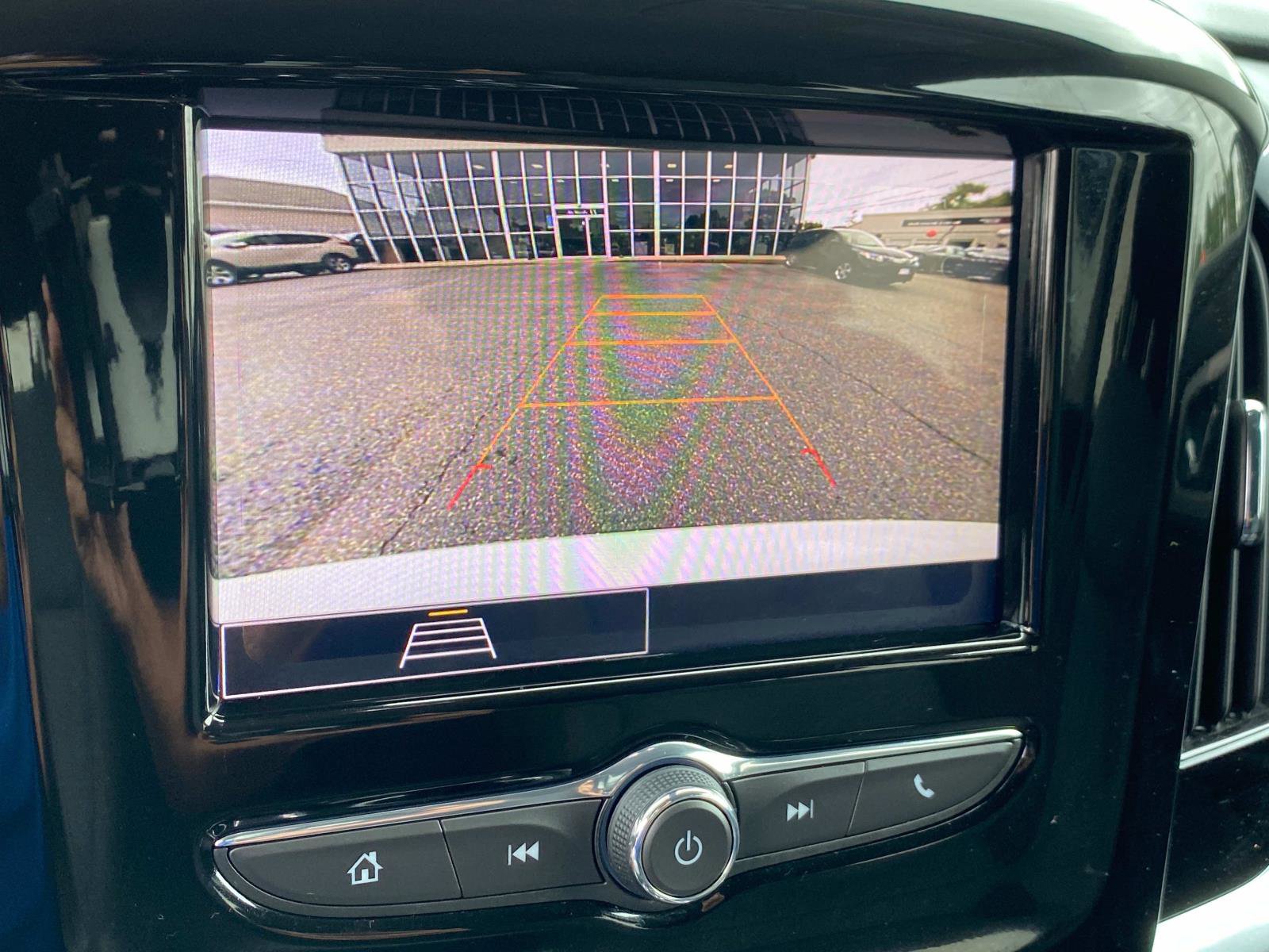 Used 2021 Chevrolet Traverse LS image 12