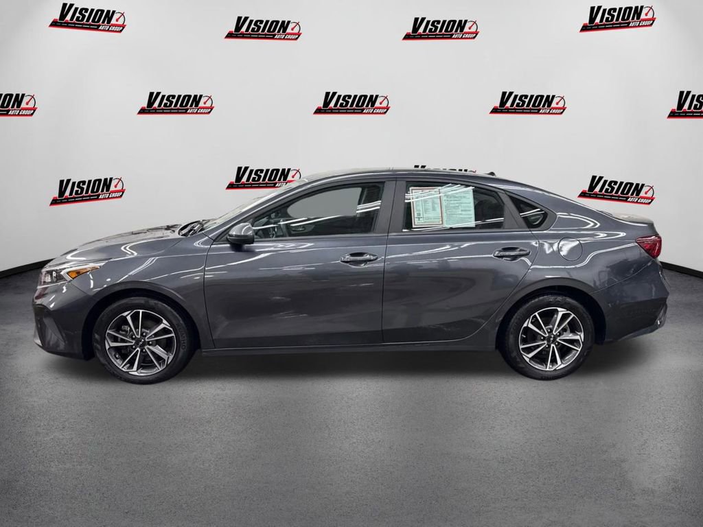Used 2022 Kia Forte LXS image 8