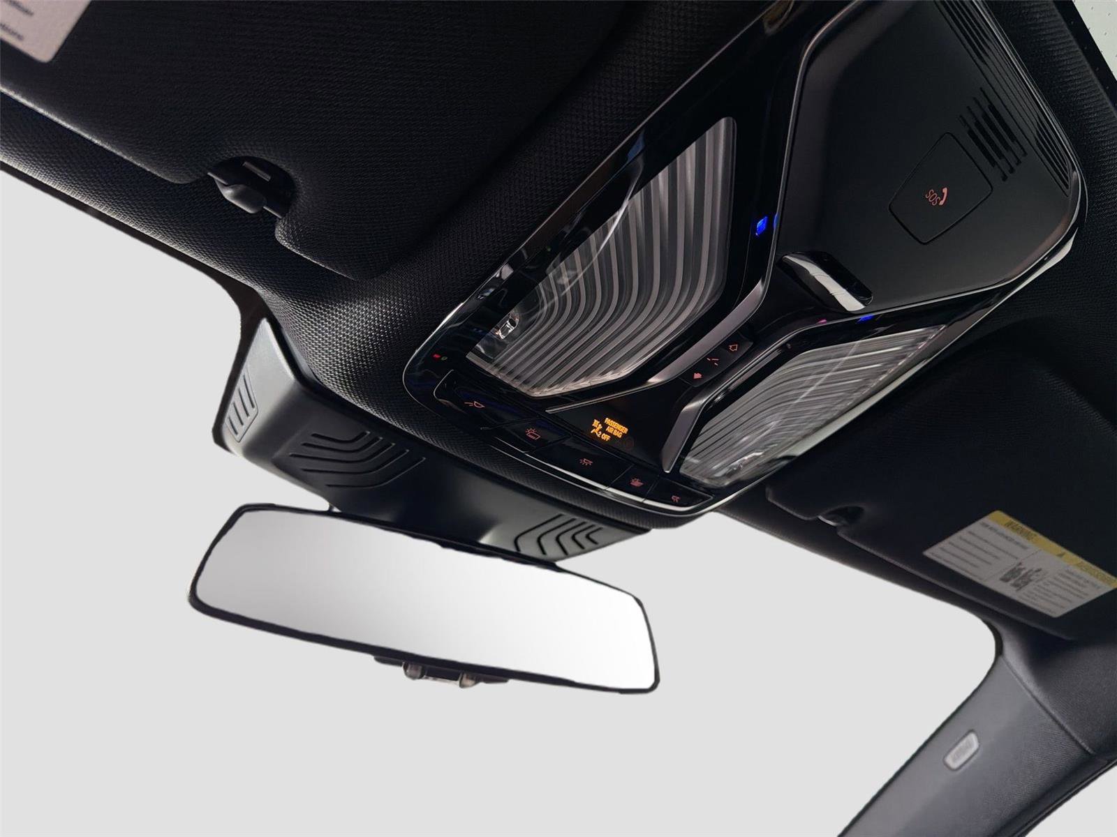 Used 2020 BMW 740i w/ M Sport Package RWD image 20