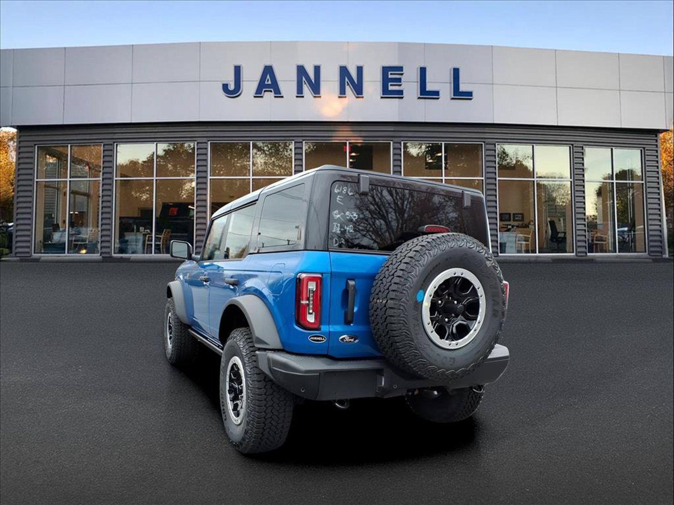 New 2025 Ford Bronco Badlands w/ Sasquatch Package AWD/4WD image 67