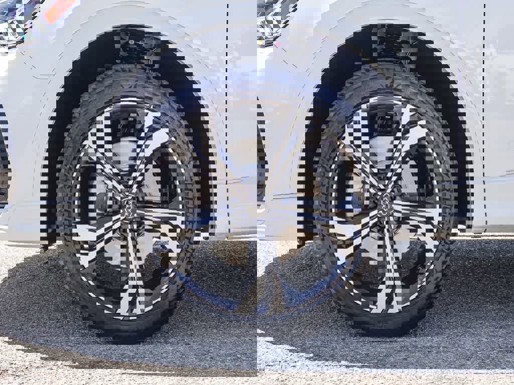 Used 2023 Audi Q3 2.0T Premium Plus w/ Premium Plus Package AWD/4WD image 9