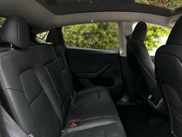 Used 2024 Tesla Model Y Long Range AWD/4WD image 29