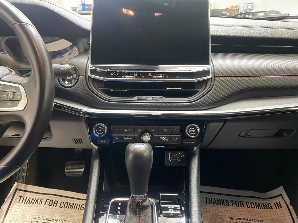 Used 2022 Jeep Compass Trailhawk w/ Trailhawk Convenience Group image 33