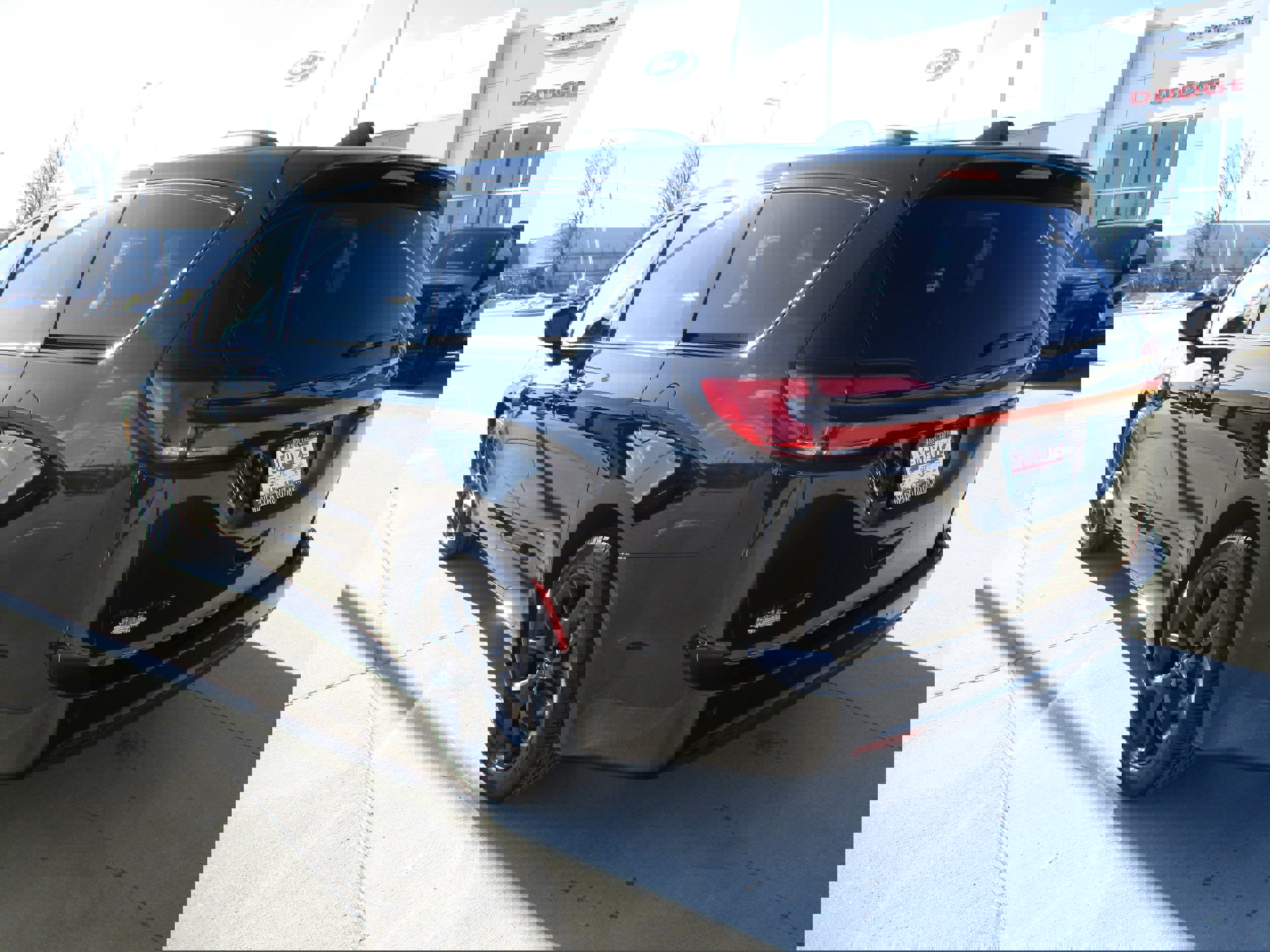 New 2026 Chrysler Pacifica Select w/ S Appearance Package image 4