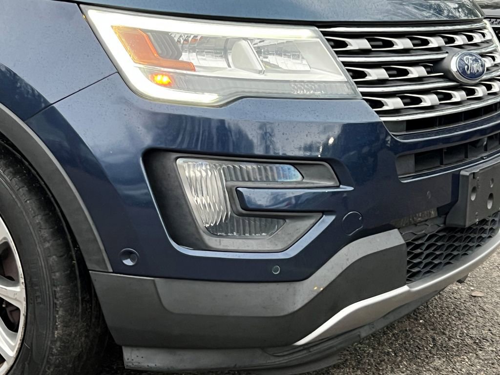 Used 2016 Ford Explorer Limited w/ Equipment Group 303A image 9