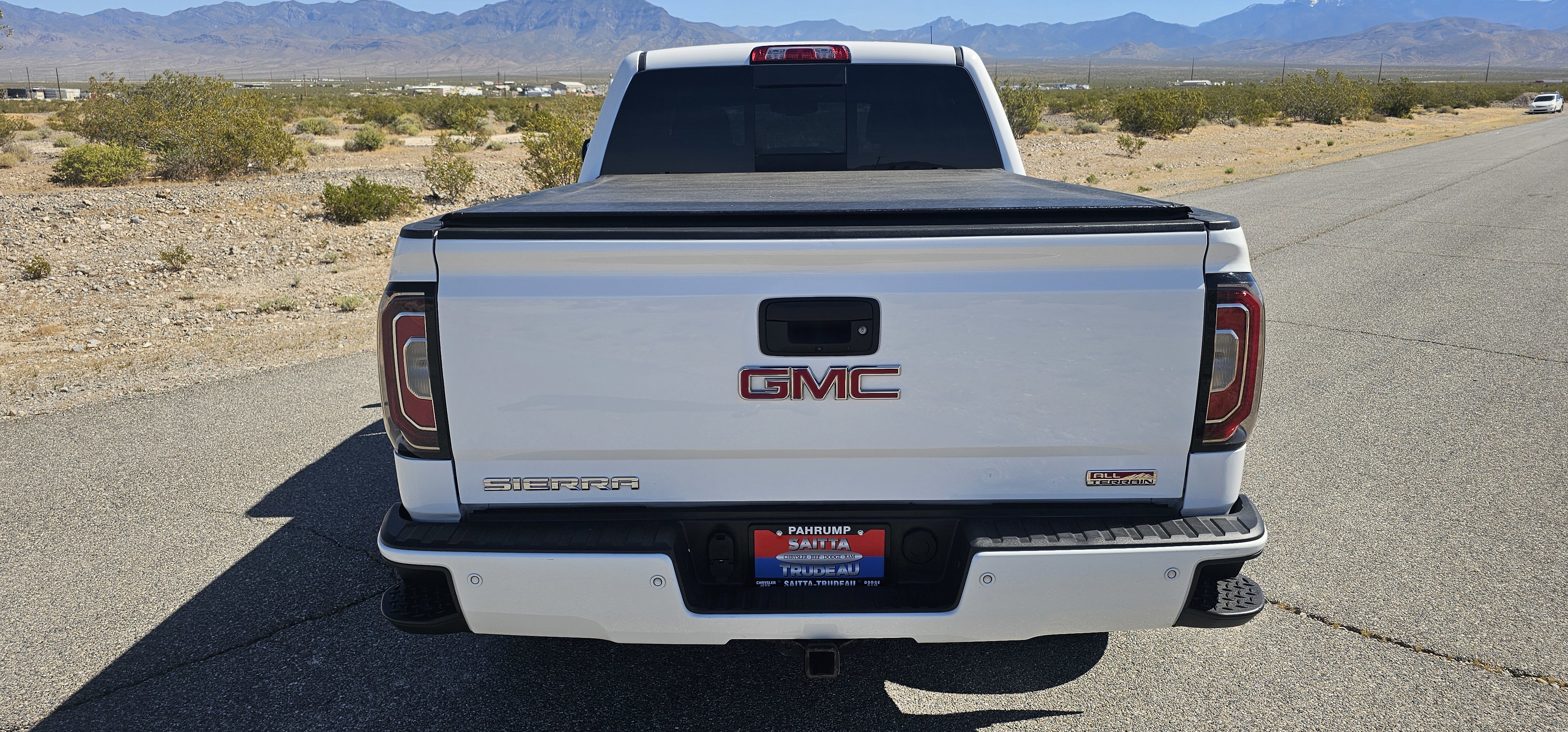 Used 2016 GMC Sierra 1500 SLE w/ All-Terrain Package image 5
