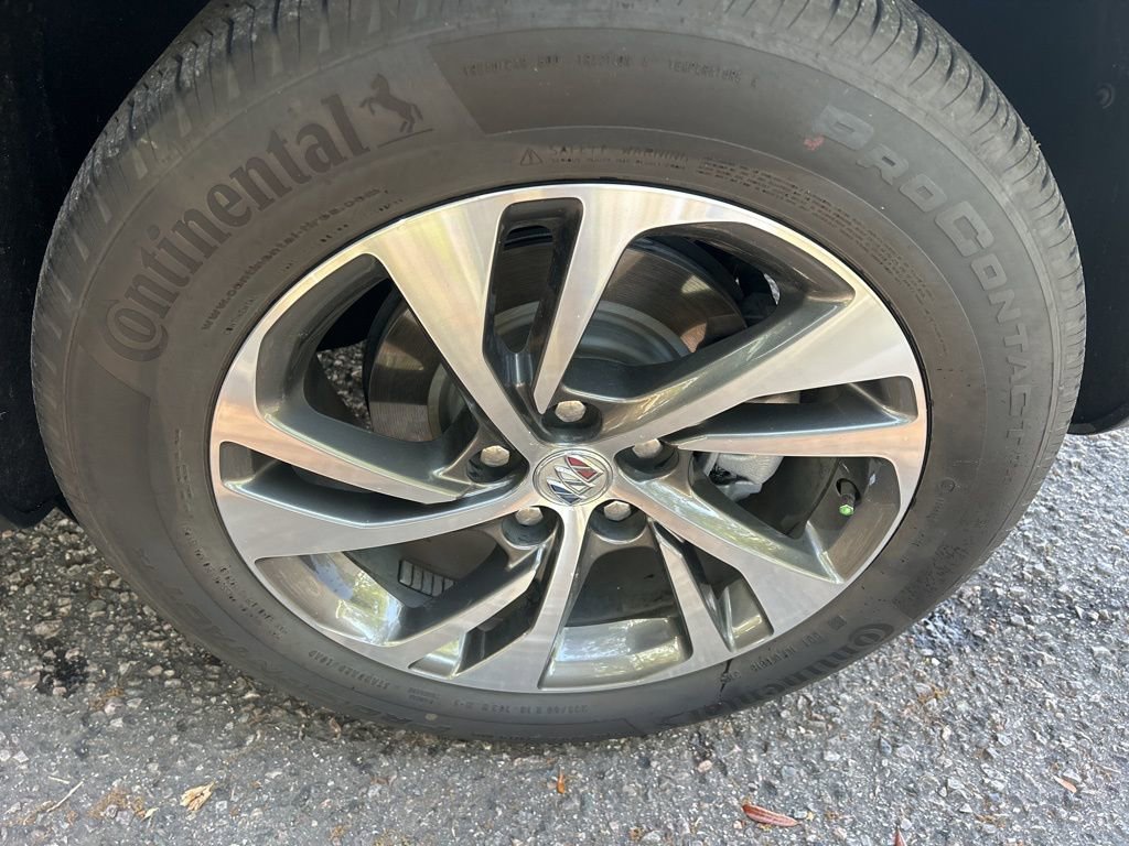 Used 2023 Buick Envision Essence image 10