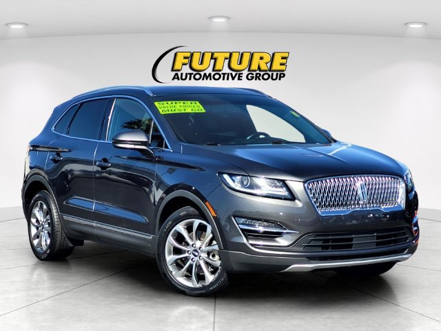 Used 2019 Lincoln MKC Select w/ Select Plus Package FWD image 1
