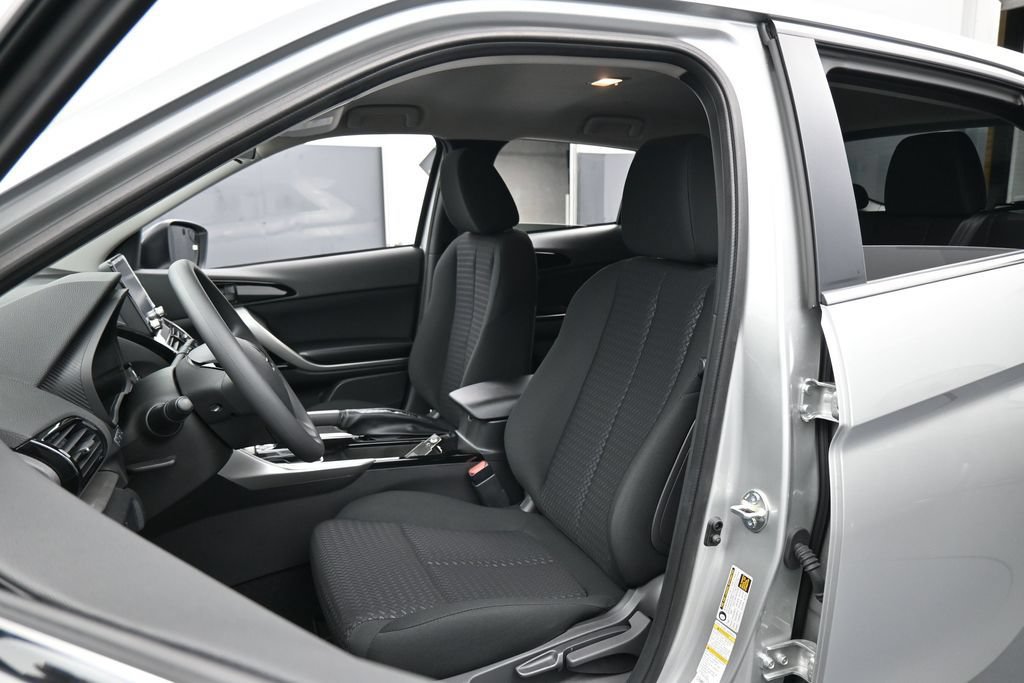 New 2026 Mitsubishi Eclipse Cross LE AWD/4WD image 10