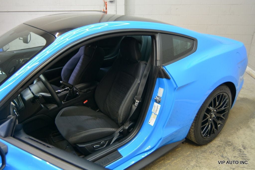Used 2017 Ford Mustang GT w/ GT Performance Package RWD image 12