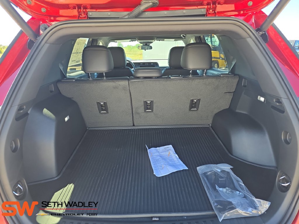 New 2027 GMC Terrain Elevation w/ Elevation Premium Package FWD image 13
