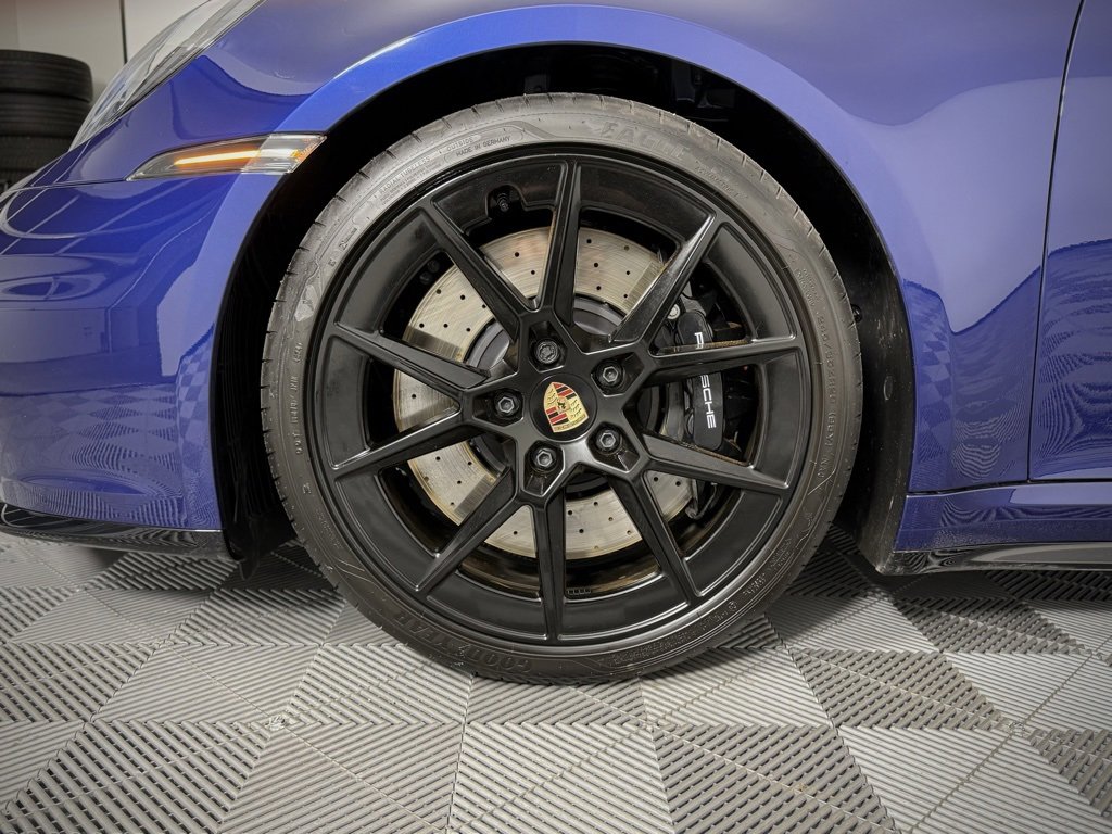 Used 2025 Porsche 911 Carrera S image 13